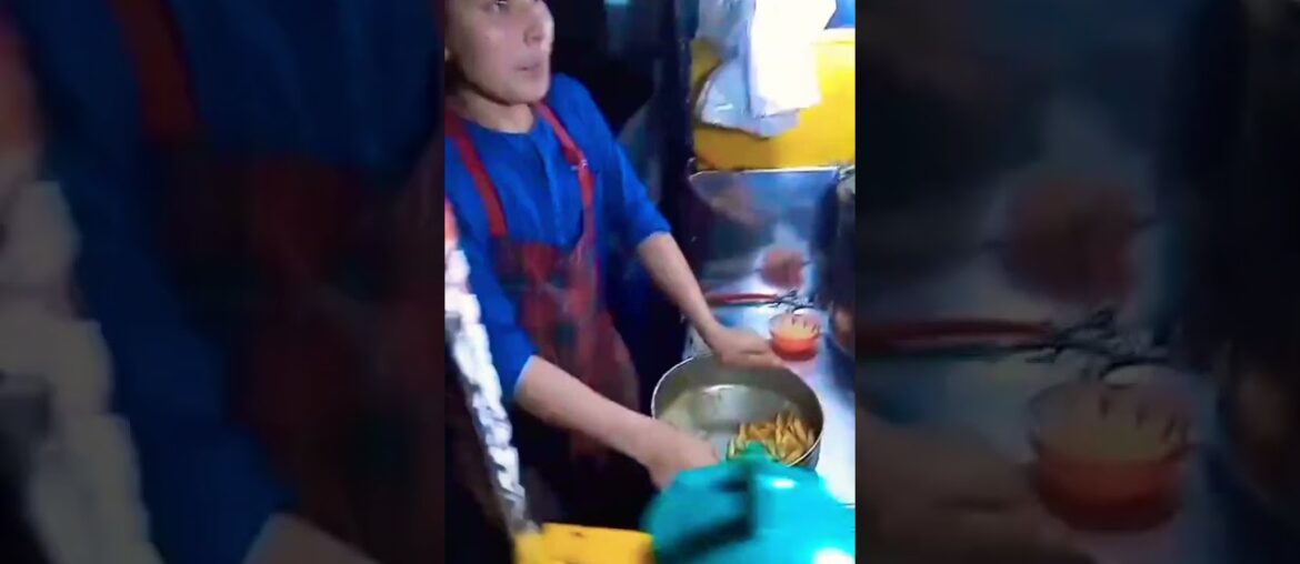 15 year old kide hardworking in Pakistan/ responsible Afghani kide famous french fries #villog