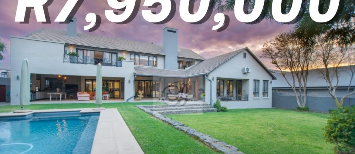 Inside CHARMING FRENCH VILLA in Copperleaf Golf Estate Inside CHARMING FRENCH VILLA in Copperleaf Golf Estate