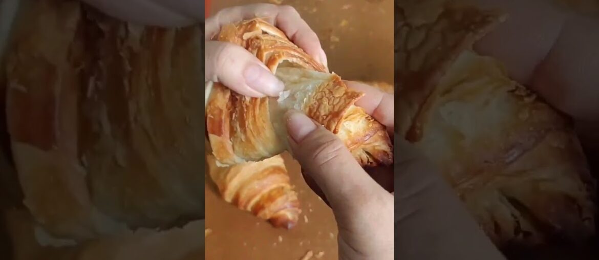 ASMR Croissant #asmrsounds #croissant