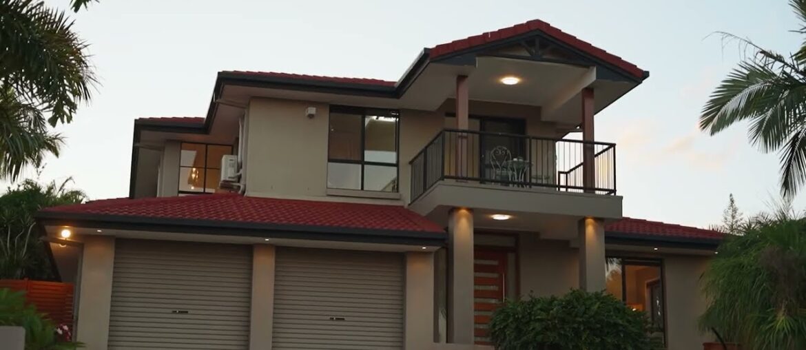 AUCTION | 6 Bellambi Place, Westlake AUCTION | 6 Bellambi Place, Westlake