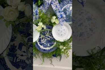 Vintage French Country style dining room wreath #frenchcountrydecor #homedecor #wreaths #vintage