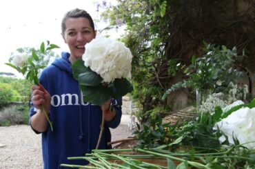 Anna Comes Into Her Own Creating A Classic & Timeless Wedding Bouquet.