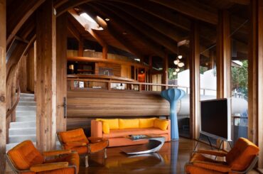 Lotus House by architect Kendrick Kellogg [1500x1000]