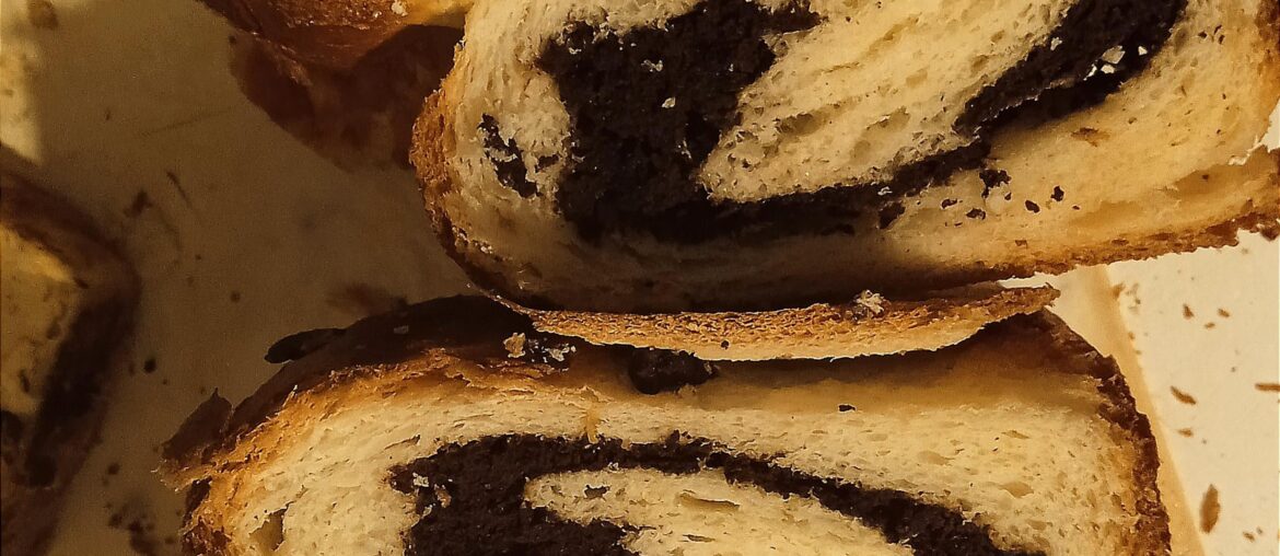 Romanian sweet brioche bread