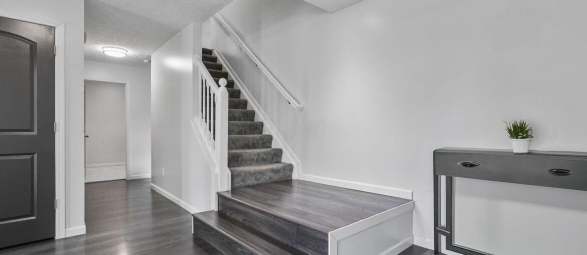 What to do with this awkward stair space in the sitting room? (1440x958)