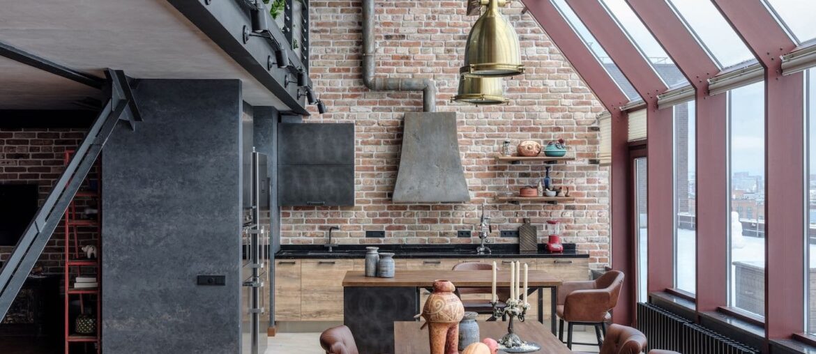 Industrial loft with a view in Moscow, Russia [1500x1125]