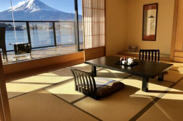 My hotel room in Japan [OC] [3875x2905]