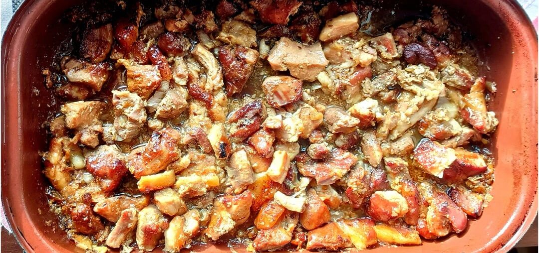 Today's delicious lunch 😋 Moravian sparrow, sauerkraut with homemade bacon and potato dumpling. Then a draft Pilsner to wash down🍺 Have a nice rest of Sunday everyone 🌞