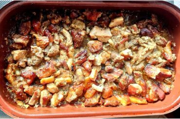 Today's delicious lunch 😋 Moravian sparrow, sauerkraut with homemade bacon and potato dumpling. Then a draft Pilsner to wash down🍺 Have a nice rest of Sunday everyone 🌞