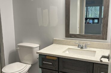 How to add life to a grey bathroom?