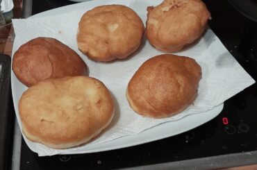 Krapfen with custard filling