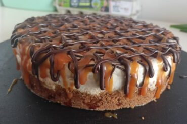 Cheesecake café avec coulis caramel/chocolat