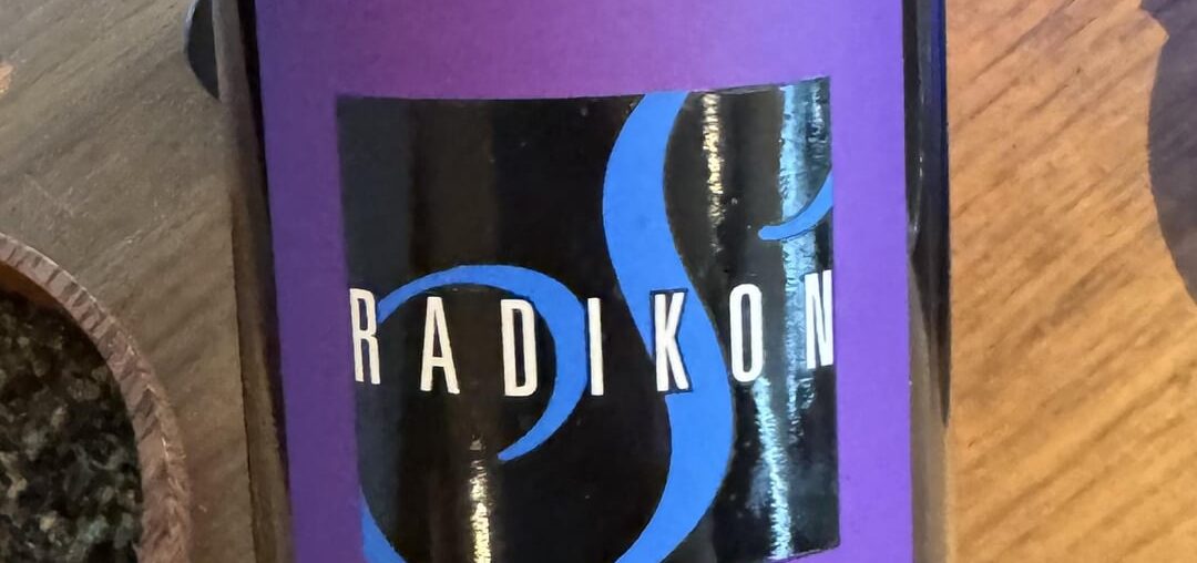 2 friends, 3 bottles.