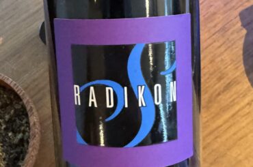 2 friends, 3 bottles.