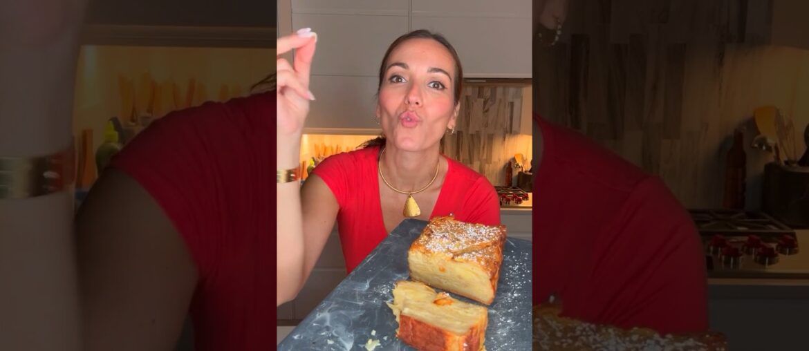 I can’t stop making this Invisible Apple Cake #shorts #French