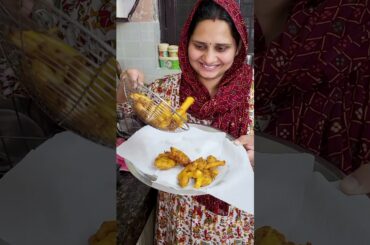 momos ki craving mitane ke liye ghar par banaye mast pakode #minivlog #shortvideo #recepies #pakora