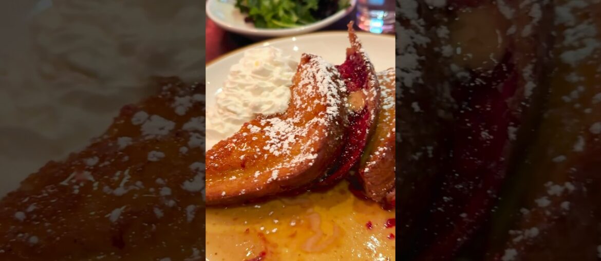 THIS WEEKEND! Enjoy great food, great music, and an all-around great time at Gospel Brunch! #54below