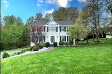 16 Jeanetti Drive Derby, CT | ColdwellBankerHomes.com