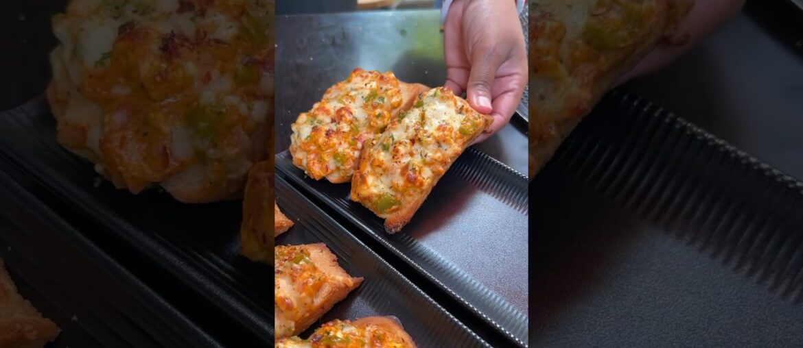 Garlic Bread Paneer Bruschetta ab Ghar Me Bana Lo | Cafe Waali Bruschetta Recipe Garlic Bread Paneer Bruschetta ab Ghar Me Bana Lo | Cafe Waali Bruschetta Recipe