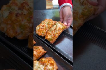 Garlic Bread Paneer Bruschetta ab Ghar Me Bana Lo | Cafe Waali Bruschetta Recipe