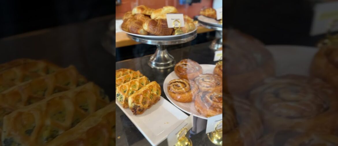 Mornings in Paris, a beautiful French cafe in Ogunquit, ME! #coffeeshopambience #coffeeshop #cafe Mornings in Paris, a beautiful French cafe in Ogunquit, ME! #coffeeshopambience #coffeeshop #cafe