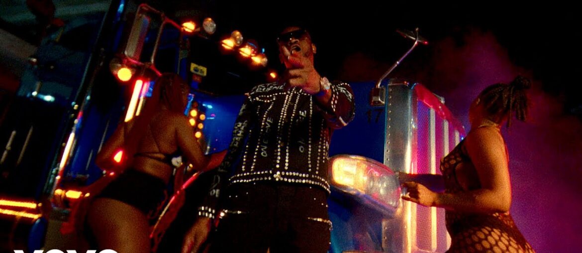 Bounty Killer, Gold Up – Tek It On (Official Video) Bounty Killer, Gold Up - Tek It On (Official Video)