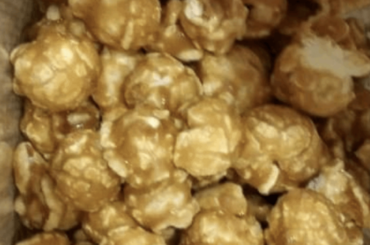 Pop-corn au caramel fait maison