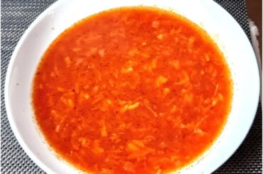 Weekend lunch - tomato soup with root vegetables and rice and turkey heart in 2 ways - natural with vegetables with mashed potatoes and in a cream sauce with dumpling. Add a pickle. For the hockey final 🏒🏆 Leaf buns made from sauerkraut 😋🥇