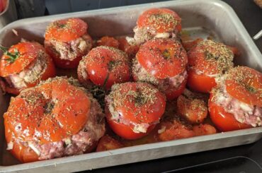 Tomates farcies et frites maison