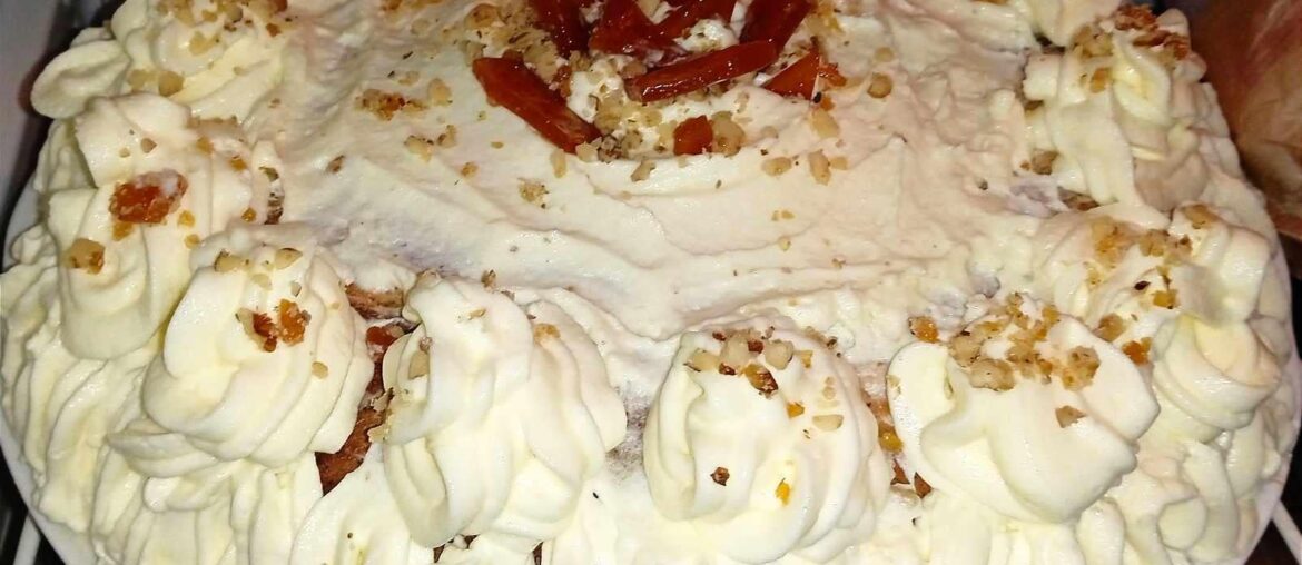 Torta with caramelized nuts