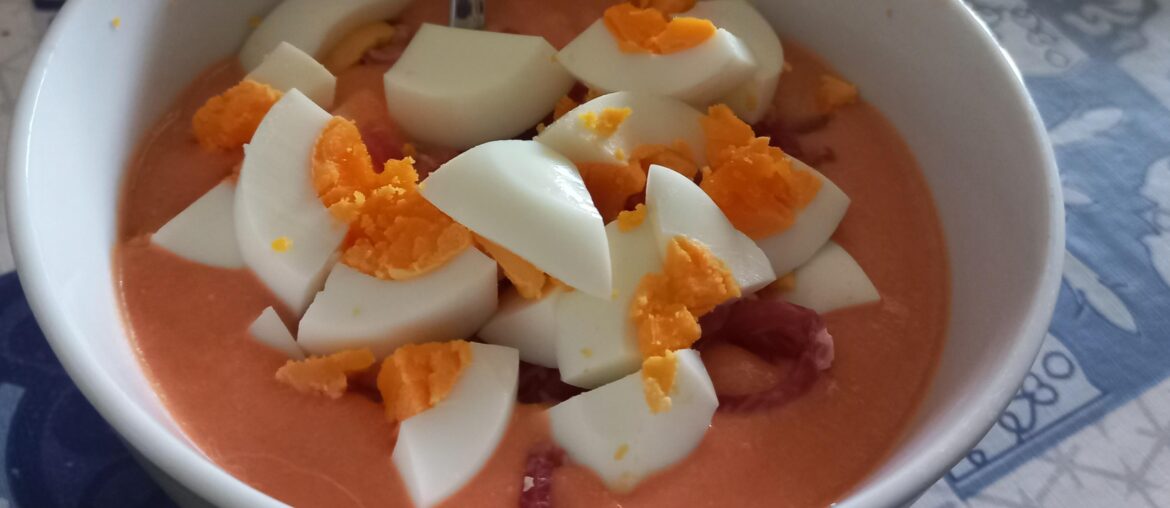 Salmorejo with jamón and hard boiled egg