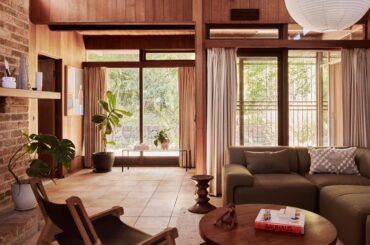 Living room in a renovated 1960s residence originally designed by architect Alistair Knox, Croydon South, Melbourne, Victoria, Australia [4000x2560]