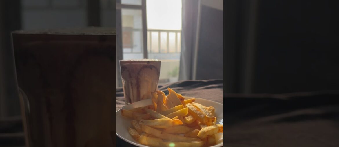 Shaam k ajeeb cravings | French fries aur Kitkat Shake #shorts #youtubeshorts Shaam k ajeeb cravings | French fries aur Kitkat Shake #shorts #youtubeshorts