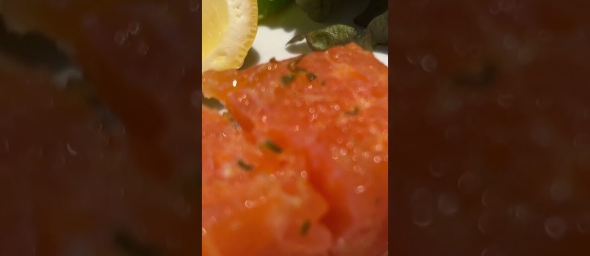 Americans in Paris Be Like...