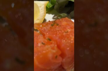 Americans in Paris Be Like...