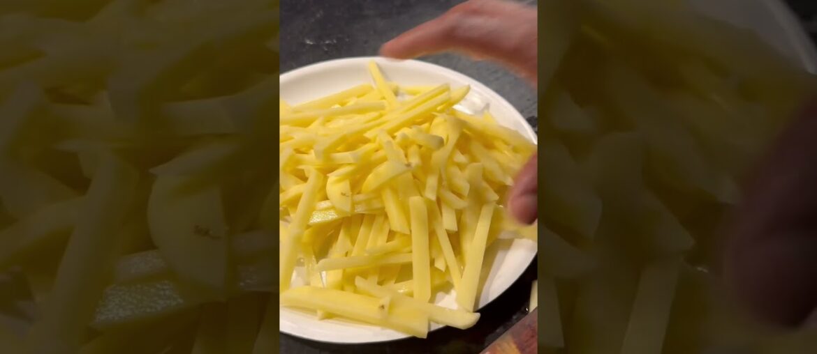 French fries #shortsvideo #ytshorts #asmr #theduskychef #food #ytviralshorts #recipe