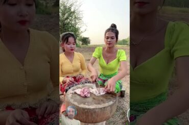 kacchi keri slice french fries to girl making #kkitchen #kikifoodies #friedokra