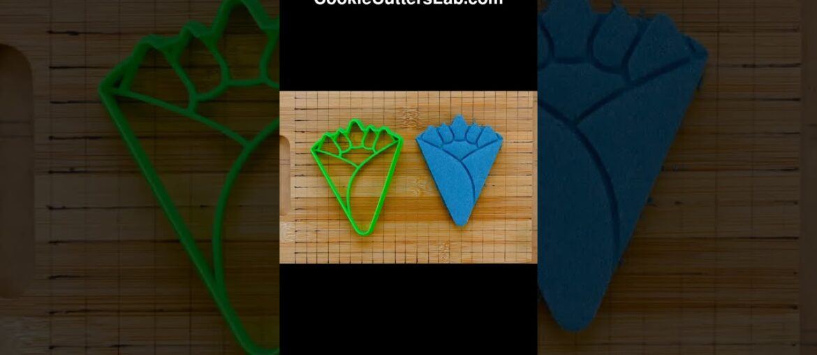 Classic French Crepes – Crepe strawberries and chantilly cream – French dessert #CookieCutters Classic French Crepes - Crepe strawberries and chantilly cream - French dessert #CookieCutters