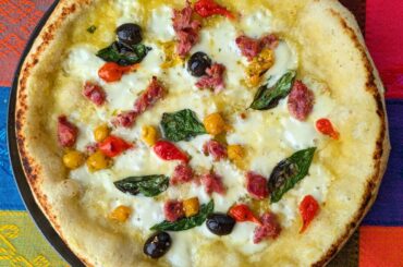 Neapolitan pizza gocce di peperoni