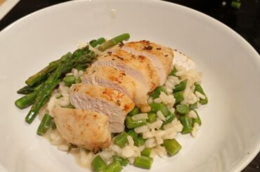Asparagus risotto with grilled chicken breast