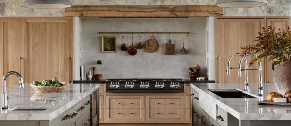 Very Different Country Kitchen [1179 x 1481]