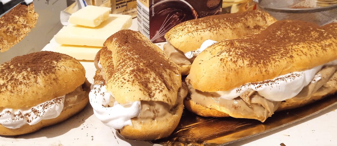 Cappuccino cream eclairs