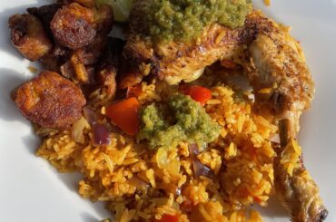 Chicken and rice with fried Plantain and Sofrito in Berlin