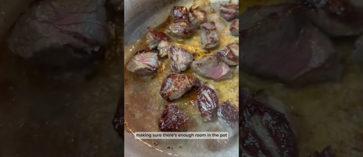 How to make beef bourguignon #recipe #beefbourguignon #beefstew