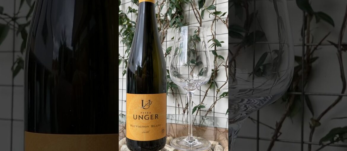 Unveil the elegance and freshness of Sauvignon Blanc Furth! VinoVistara Wine Shop #VinoVistara