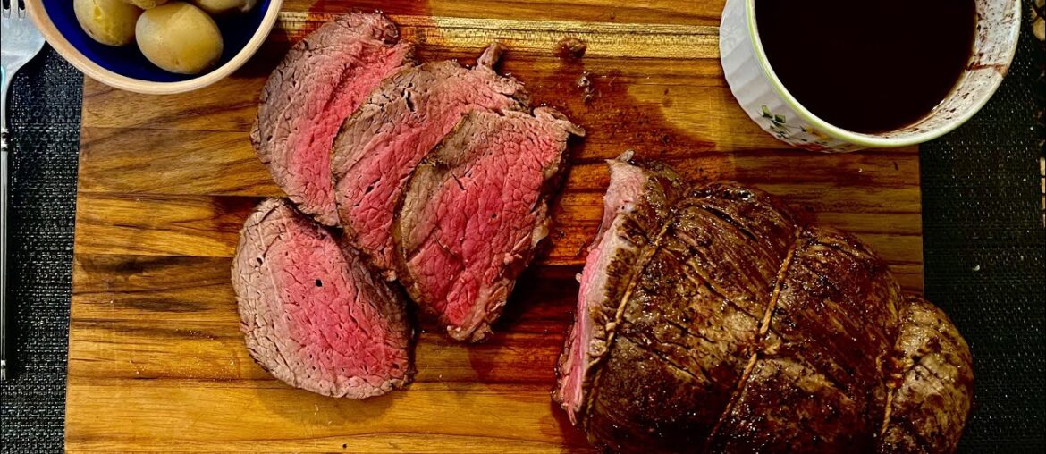 French Style Beef Tenderloin [Chateaubriand with Wine Sauce]