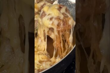 French onion soup meatballs! #meatballs #frenchonionsoup #dinner #recipe