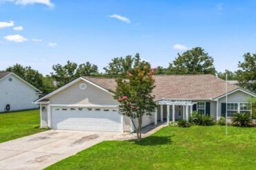 212 Silverbelle Blvd., Longs, SC Presented by Robin Shomaker.