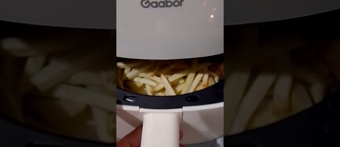 What I love about french fries in an air fryer #music #shortfeeds #airfryerrecipes#ytshortsviral