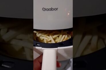 What I love about french fries in an air fryer #music #shortfeeds #airfryerrecipes#ytshortsviral